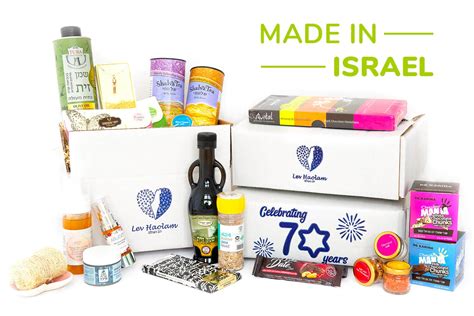 Lev haolam - Two years ago I decided to join the "Package Project" from Lev Haolam. For 90€ per month you get a package every month with different products MADE IN ISRAEL - usually by the pioneers in Judea and Samaria. 90€ is a lot for a family, I admit. But it is important to be active and united in the fight against the world wide boycott movement ...